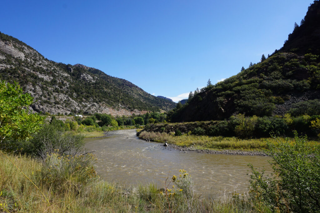 A mountainous landscape with a river