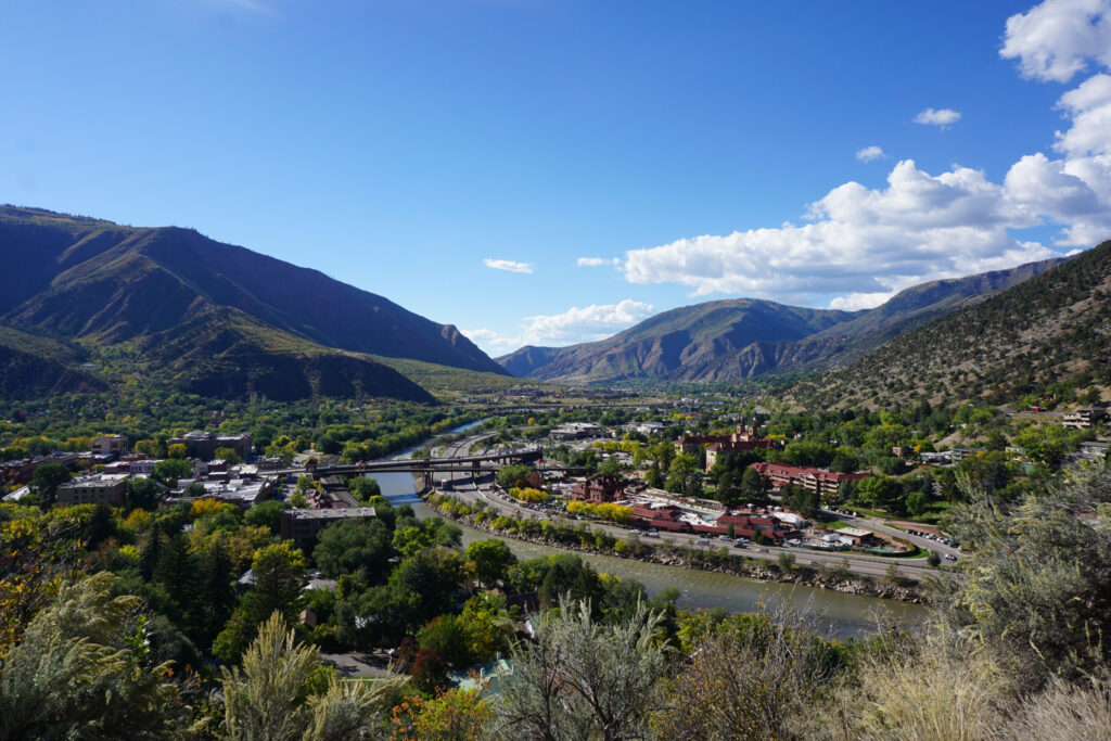 A mountainous landscape overlooking Glenwood Springs